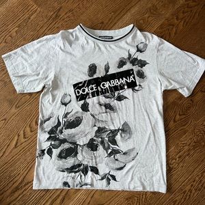 Men’s Dolce & Gabbana grey t-shirt size 48